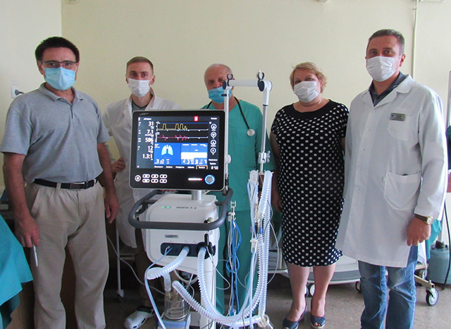 В Корюківській лікарні з’явився перший в області апарат штучної вентиляції легень нового покоління Hamilton C6.