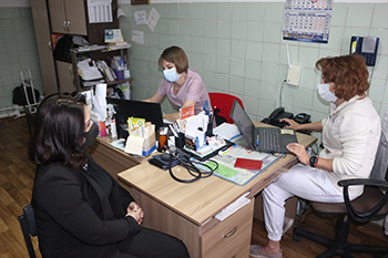 Медики Чернігівщини активно вдаються до щеплення бустерною дозою проти коронавірусної інфекції.
