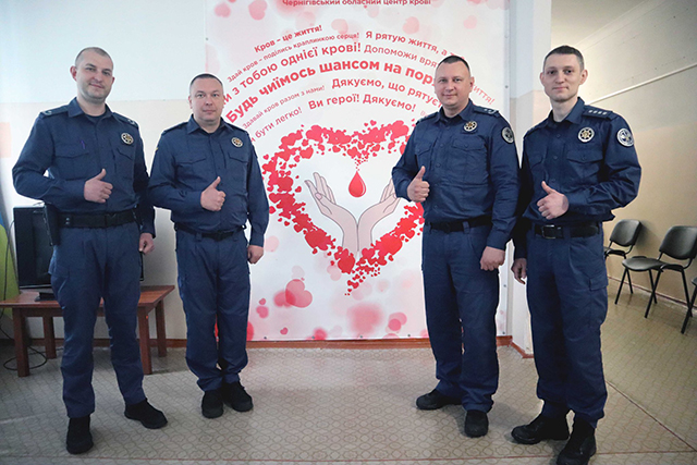 Судові охоронці Чернігівщини не змінюють традиціям і продовжують підтримувати серед співробітників донорський рух.