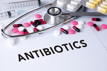 З серпня аптеки будуть відпускати антибіотики тільки за рецептом. Виключення – окуповані території та райони проведення бойових дій