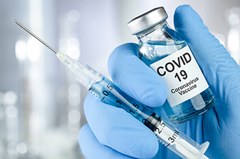 Внаслідок зростання кількості вакцинованих від COVID-19 вшестеро зменшилася кількість смертей