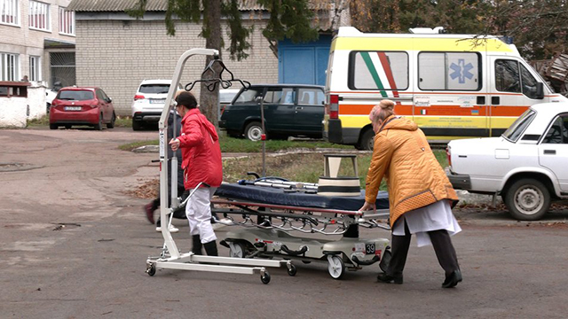Чернігівська обласна лікарня отримала гуманітарний вантаж від американського благодійного фонду Projectcure