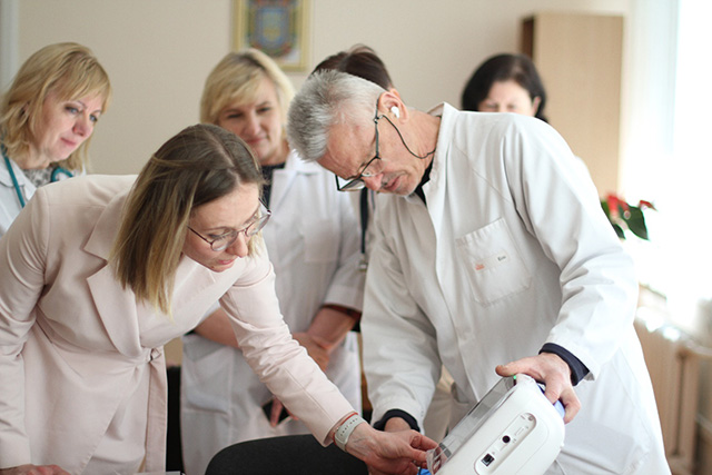 Чернігівська обласна дитяча лікарня поповнилась новим сучасним обладнанням завдяки благодійникам