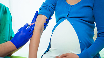 Вакцинація під час вагітності: які щеплення потрібно отримати жінкам